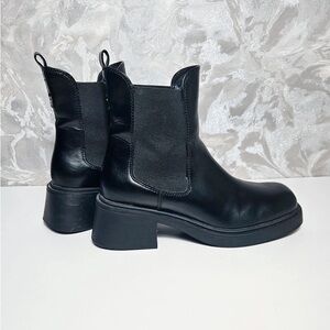 New Look Sleek Black Heeled Boots